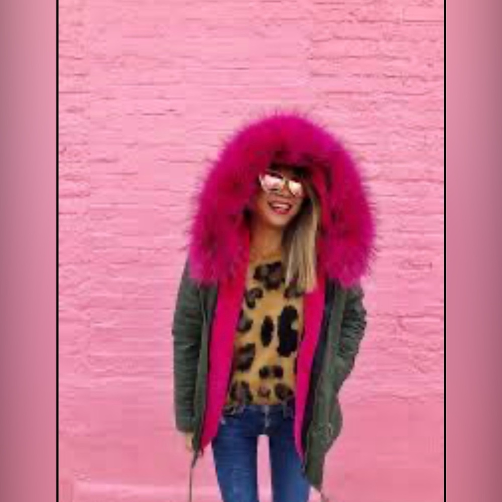 T&J Designs Green Jacket with Pink Fur Hood- size small/ amazing condition!!!
